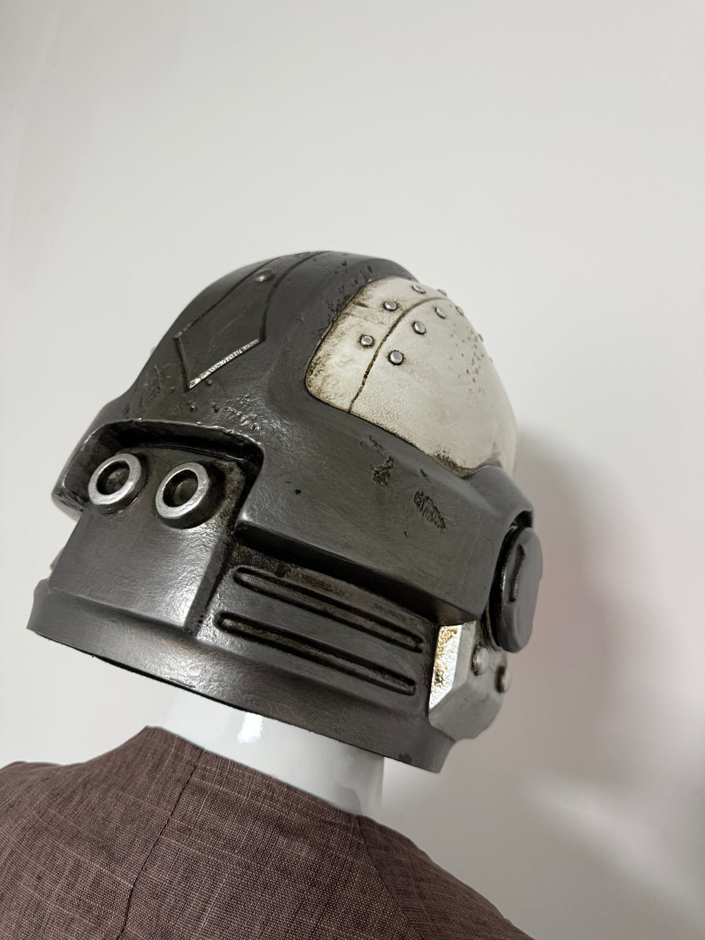 1:1 Wearable Warhammer 40K Skull Space Marine LED Helmet Prop Replica