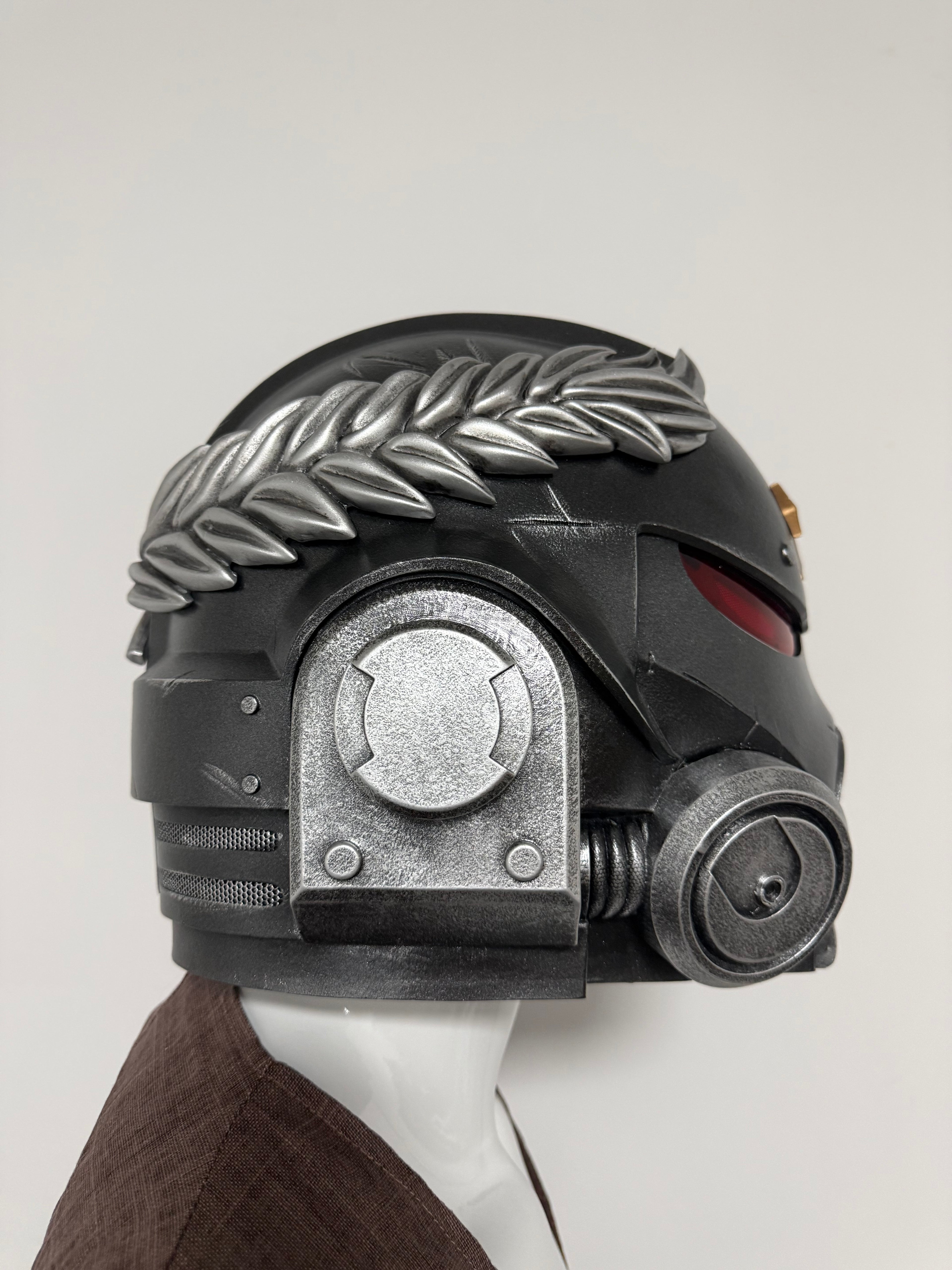 1:1 Wearable Warhammer 40K Black Templars Veteran Laurel MK10 Comms LED Helmet Prop Replica