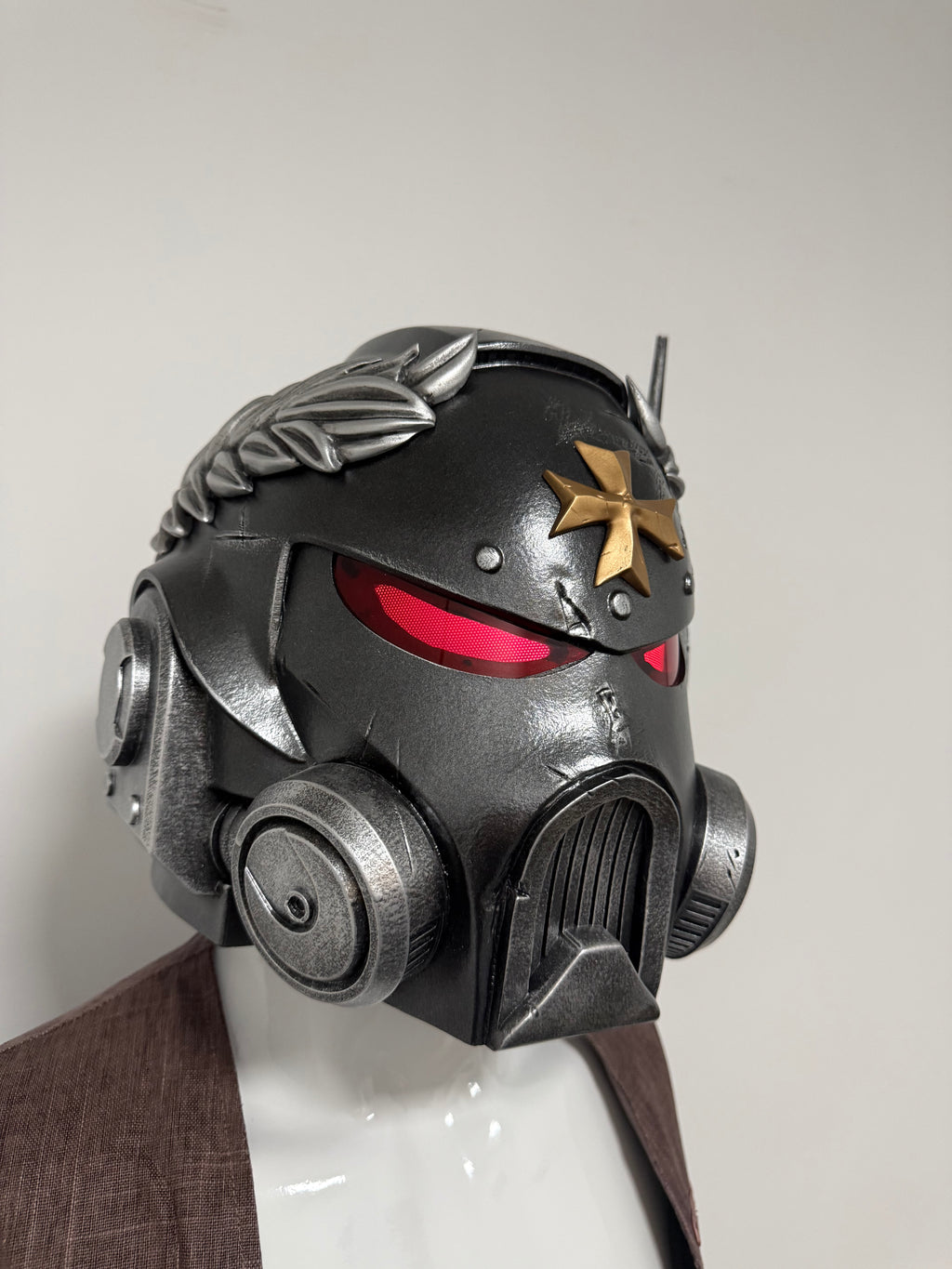 1:1 Wearable Warhammer 40K Black Templars Veteran Laurel MK10 Comms LED Helmet Prop Replica